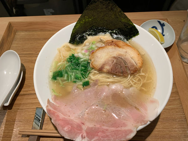 「貝だ汐そば」@おダシと銀しゃり 中華そば二兎の写真