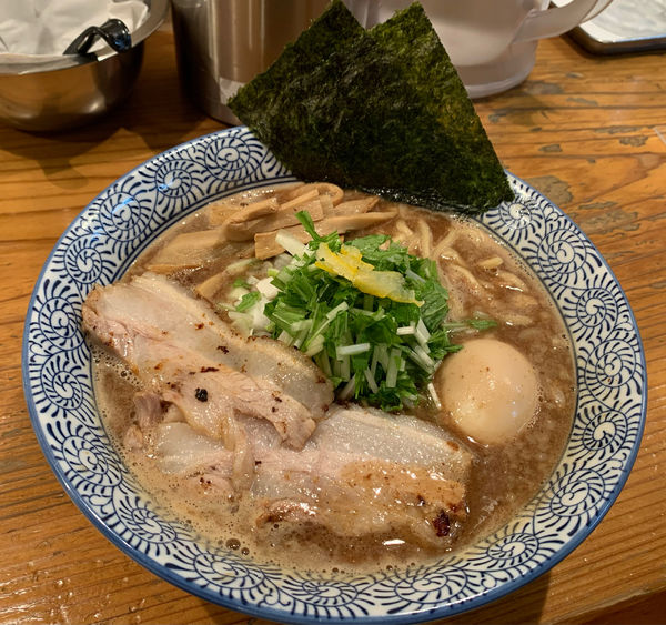 「濃厚味玉入り中華そば」@道玄坂マンモスの写真