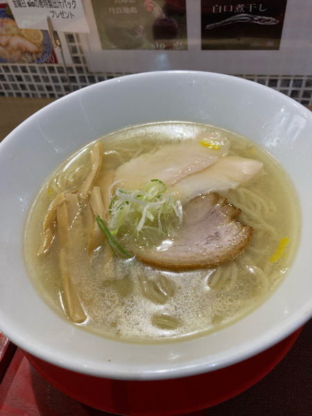 「白麗塩ラーメン」@らぁ麺専門 sioの恵の写真