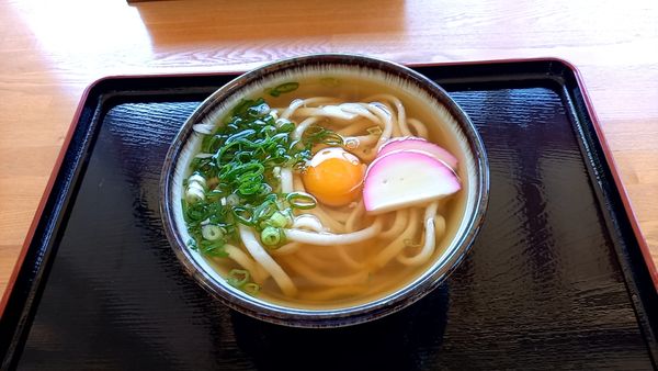 「月見うどん」@そば・うどん処 尼子の写真