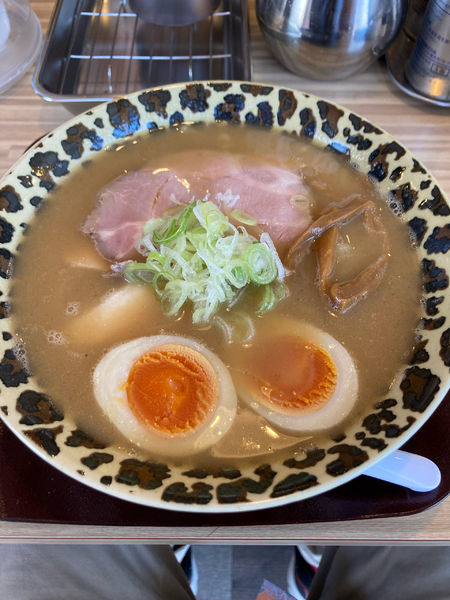 「ν節白湯そば」@らぁ麺おかむらの写真