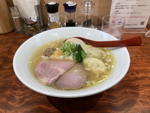 「特製 塩そば」@三馬路 東京店の写真