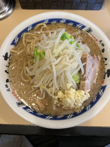 「ランチ600円+中(100g)100円」@らーめん大 高円寺店の写真