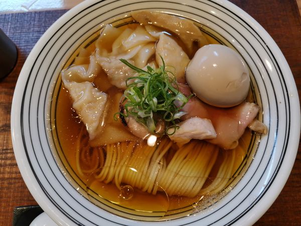 「ワンタン中華そば」@麺道 千鶏の写真