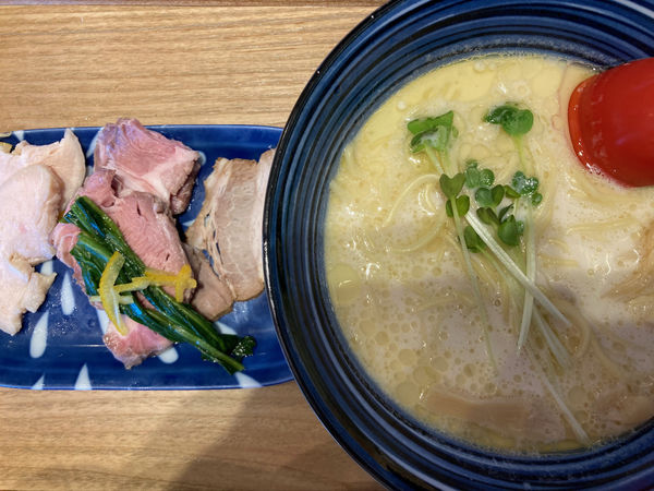 「濃厚鶏白湯らーめん 870円」@麺や 柚葉の写真