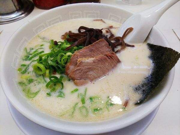 「らーめん+替玉」@博多天神 新橋1号店の写真