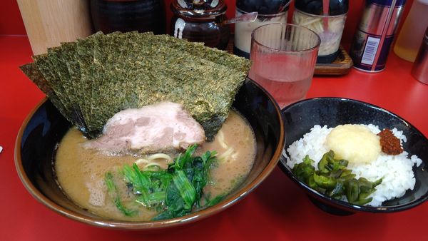 「ラーメン 並¥700+のりW¥200-」@横浜ラーメン 山本家の写真