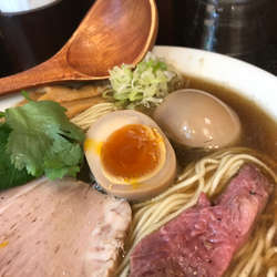 あごだしラーメン大盛り味玉