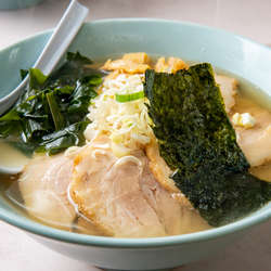 岩塩ラーメン チャーシュー5枚トッピング