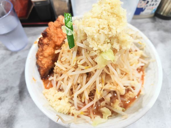 「らーめん」@旨辛ラーメン表裏 高田馬場店の写真