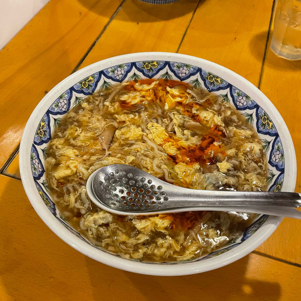 「酸辣湯麺」@中国ラーメン 揚州商人 渋谷センター街店の写真