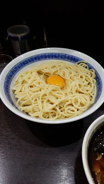 「つけ麺(中)＋生卵」@中華そば べんてんの写真