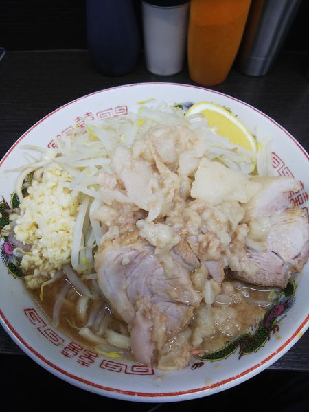 「ラーメン少なめ つけ味 ニンニクアブラ」@ラーメン二郎 川越店の写真