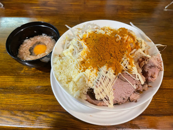 「カレーラーメン＋スライスチーズ＋アブタマ」@道の途中の写真