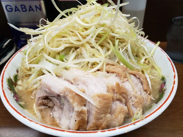 「小豚ニンニク＋ネギダブル」@ラーメン二郎 横浜関内店の写真