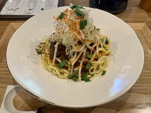 「汁無し担々麺1100円」@茶麺房 貴勇 丸の内店の写真