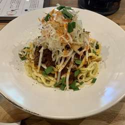 汁無し担々麺1100円