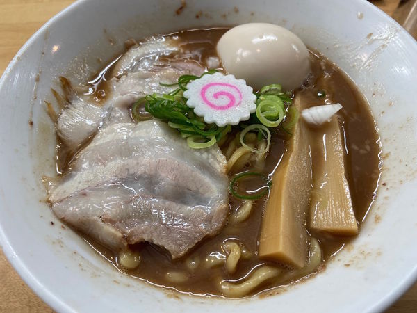 「とんこつらーめん＋半熟煮卵：850＋100円」@ぶたのほしの写真