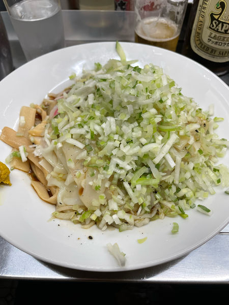 「冷やし中華 ワンタン 半熟卵 コマネギ」@中華そば みたかの写真