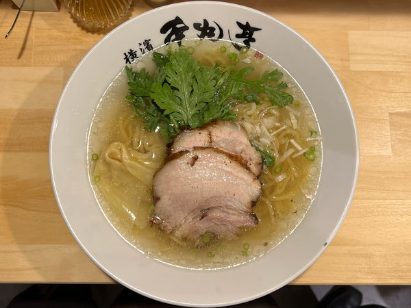 「本丸塩らー麺」@横濱 本丸亭 新橋店の写真