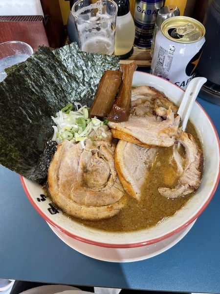 「よし丸トッピングチャーシュー、のり」@らーめん よし丸の写真