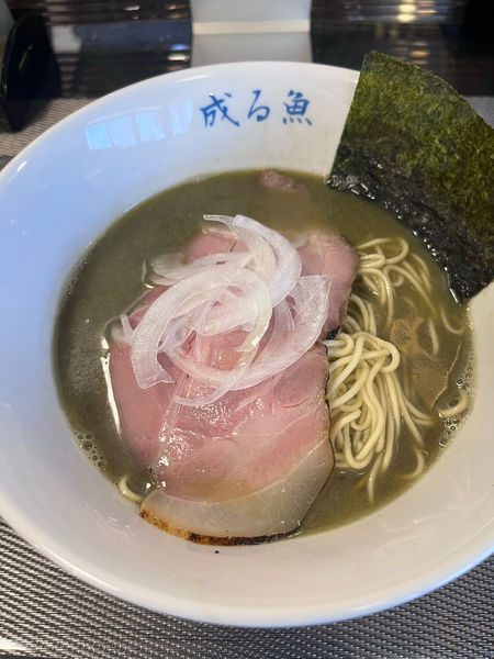 「煮干しそば」@煮干し中華そば 成る魚の写真