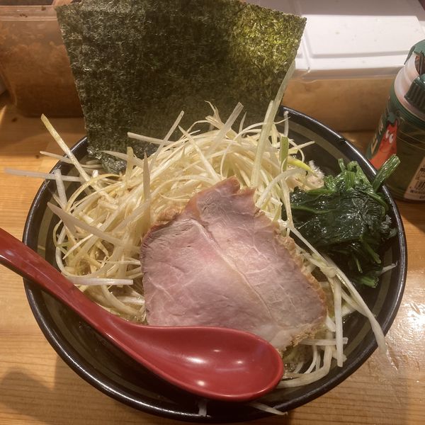 「コテコテ白ネギラーメン」@横浜家系ラーメン 宗八 柏本店の写真