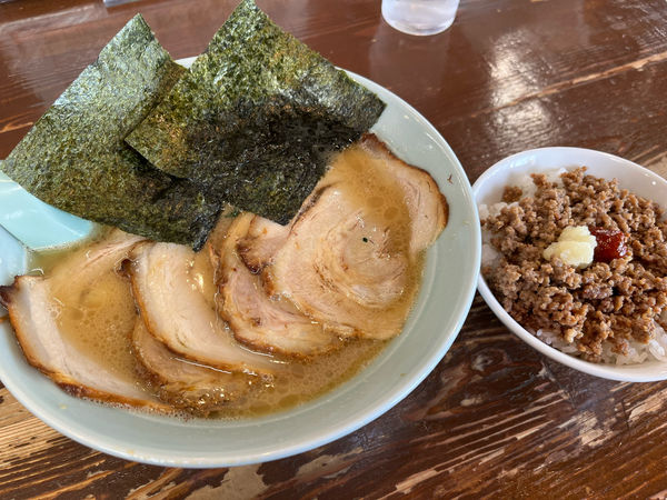 「チャーシューめん ¥970　挽肉ライス ¥110」@らーめん一品堂の写真