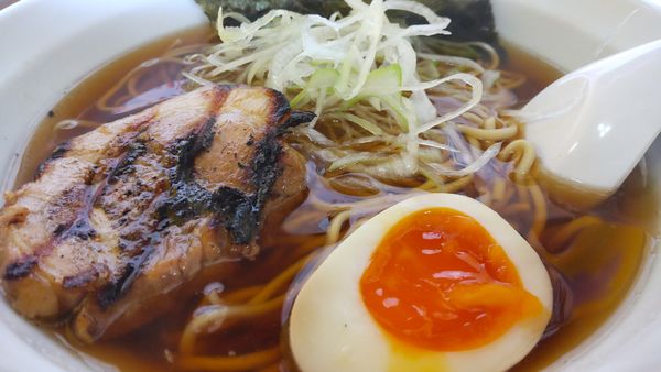 「平日ランチ限定ラーメン500円」@自家製ラーメン麺屋ラッキーの写真