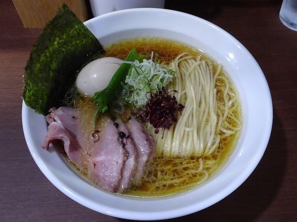 「上中華味玉鶏だし熟成醤油（1,090円）」@メヂカそば 吟魚の写真