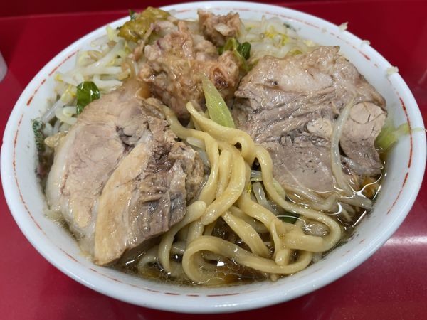 「小ラーメン　麺半分　ニンニクヤサイアブラ」@ラーメン二郎 越谷店の写真
