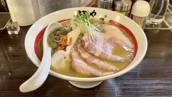 「特製濃厚牡蠣蕎麦」@麺や でこの写真