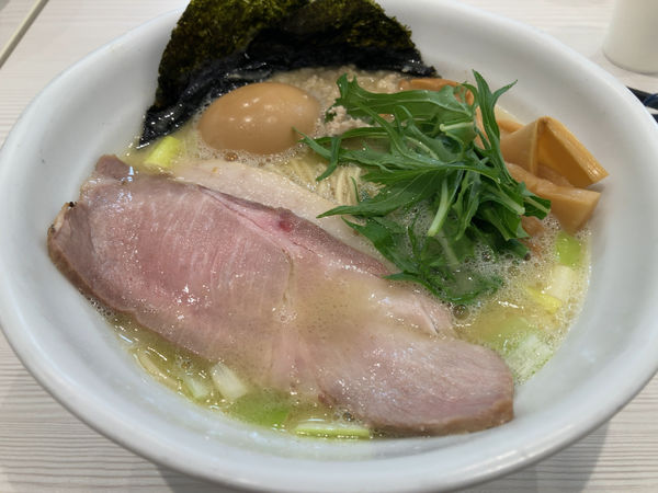 「特製濃厚鶏白湯ラーメン」@麺処 景虎 produced by ほん田の写真