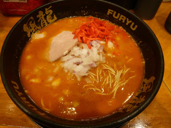 「辛ラーメン（ニラ抜き）」@博多風龍 高田馬場店の写真