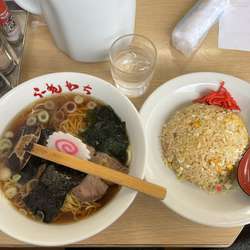 醤油ラーメンとチャーハン