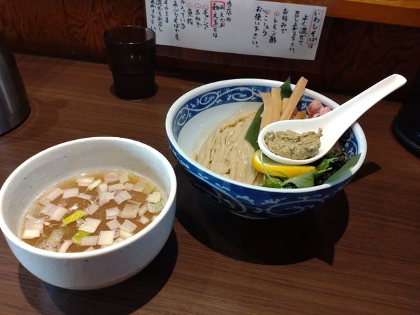 「牡蠣つけそば」@寿製麺よしかわ 坂戸店の写真