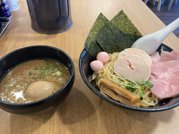 「［期間限定］レアチャーシュー塩つけ麺+味玉」@中華蕎麦つけ麺 hajime 新居浜店の写真