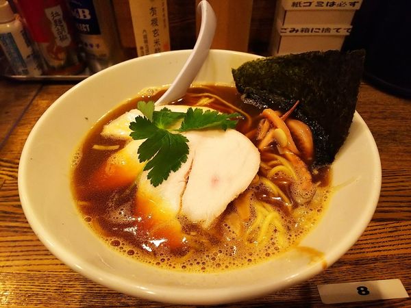 「烏賊干鶏白湯そば」@新橋 纏の写真