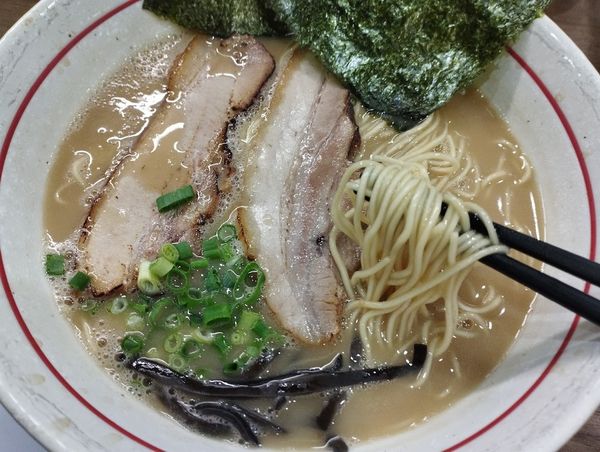 「らーめん(710)」@麺場 絆1048の写真