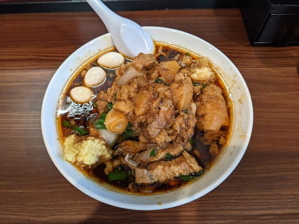 「スタ満ソバ（＋まさお）960円　トッピング全部」@元祖スタミナ満点らーめん すず鬼 熊谷うえちゃん店の写真