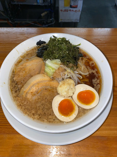 「アラキケンジロウ得大盛にんにく¥1,090円(期間限定)」@ニボチャチャ！！ラーメン あらき軒の写真