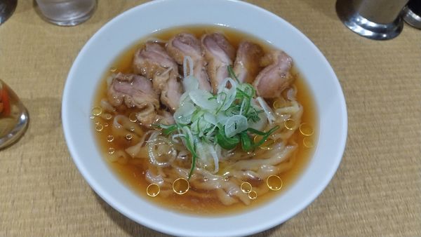 「冷やし親鶏中華そば（限定）880円」@手打 親鶏中華そば 綾川の写真