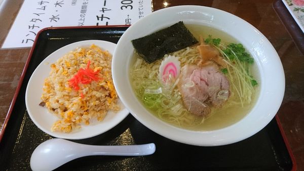 「塩ラーメン650円+ミニチャーハン300円」@手打中華かにやの写真
