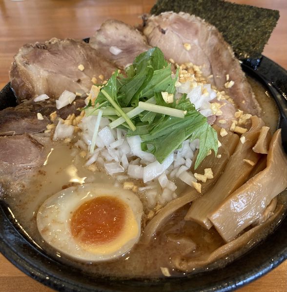「鶏白湯チャーシュー麺（1050円）」@風味絶佳 麺屋 まるきた商店の写真