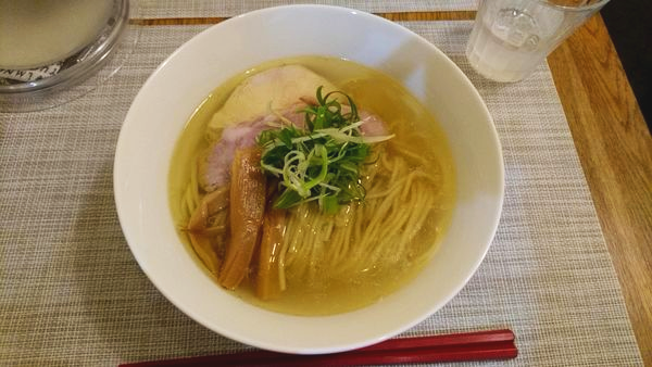 「らぁめん（塩）850円」@らぁめん ご恩の写真