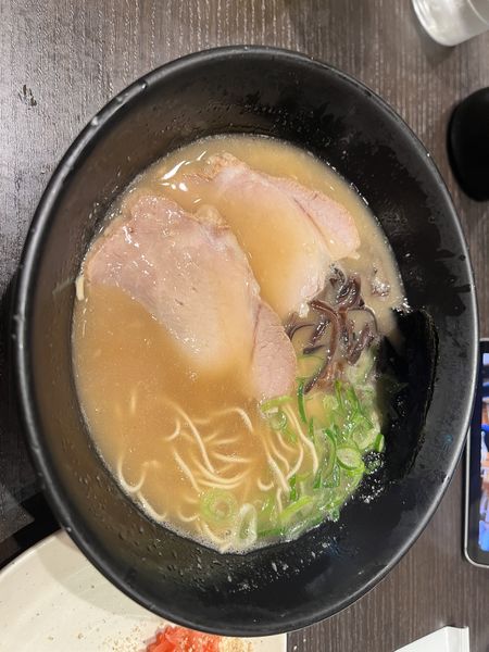 「ラーメン」@とんこつらーめん俺式 純 東京ラーメンストリート店の写真