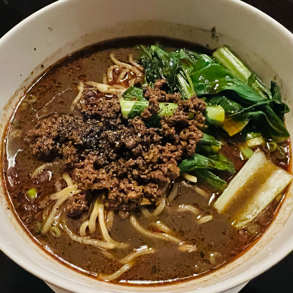 「黒胡麻担々麺」@過門香 丸の内トラストタワー店の写真