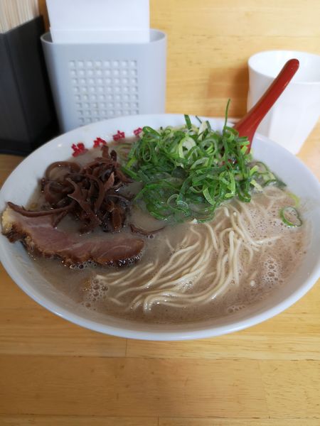 「肉増し豚そば(＋替え玉)」@麺や 木蓮の写真