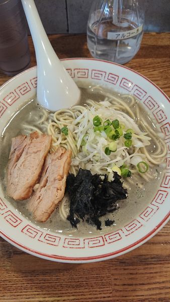 「極濃厚煮干そば」@煮干中華そば専門 煮干丸の写真