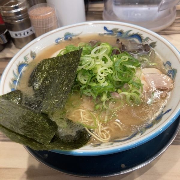 「特ラーメン」@博多長浜とんこつラーメン ごてんの写真